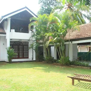 Couette-café Taprobane, Negombo